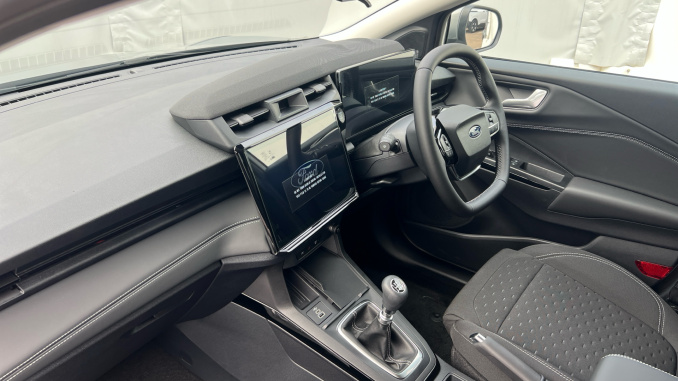 Ford Puma 1.0 EcoBoost Hybrid mHEV Titanium 5dr Petrol Hatchback - Image 9